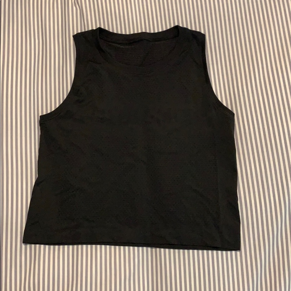 Lululemon Breeze By Muscle Crop Tank